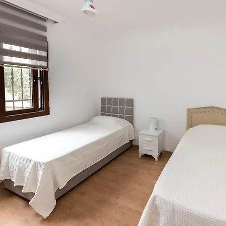 别墅 Central Villa With Garden Near Beach In Bodrum *